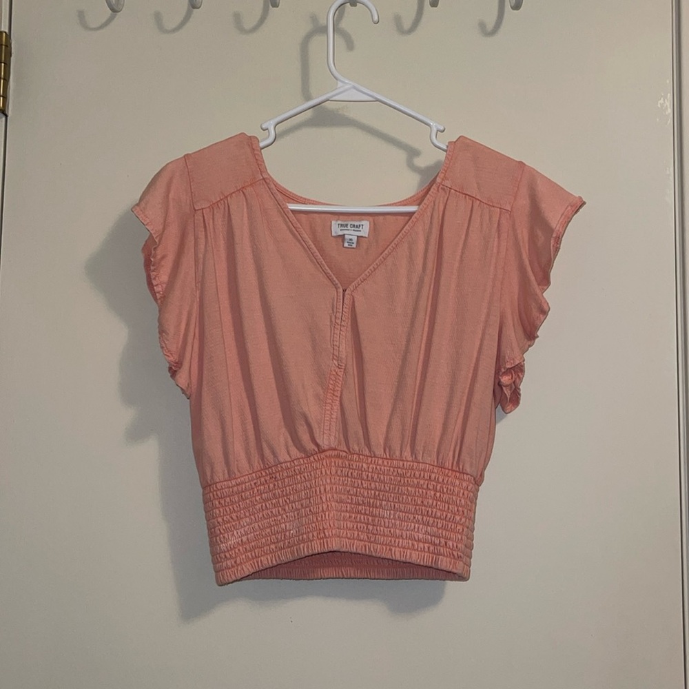 Super cute True Craft top!! Size XS!!